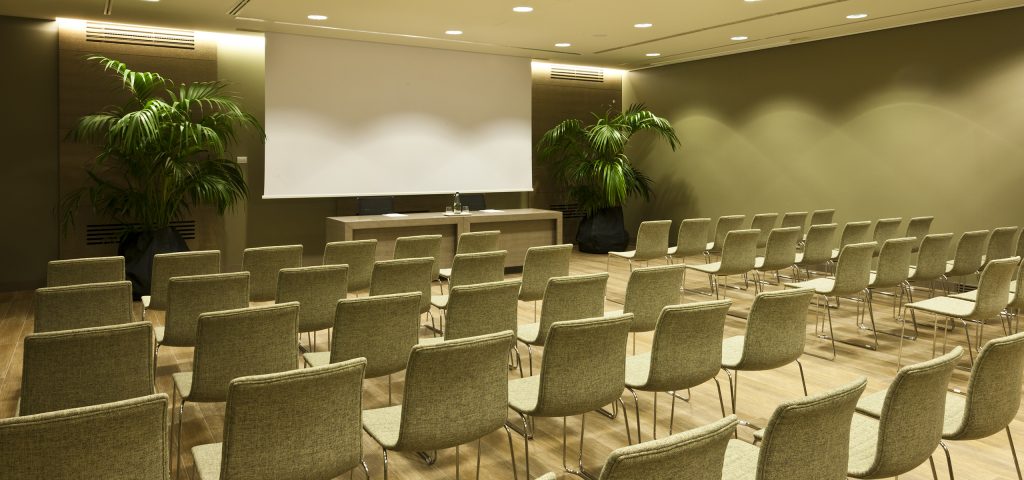 starhotels-echo-acqua-meeting-room